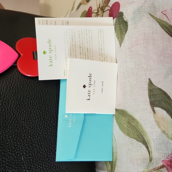 Authentic KATE SPADE Large Tote with HEART DETAIL - Picture 13 of 16